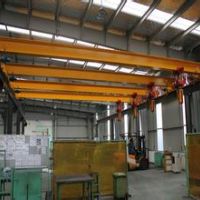 成都單梁門式起重機商家供應